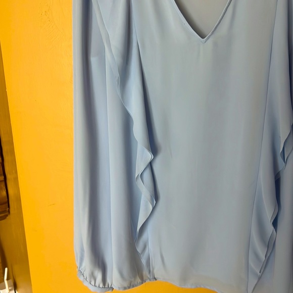 Banana Republic extra-large, sheer blue blouse. - Picture 2 of 6